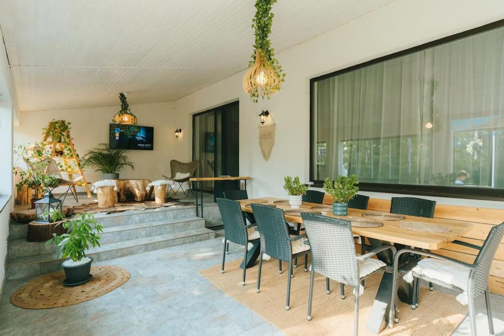 Therme - Corbeanca By The Lake Luxury Villa Ngoại thất bức ảnh